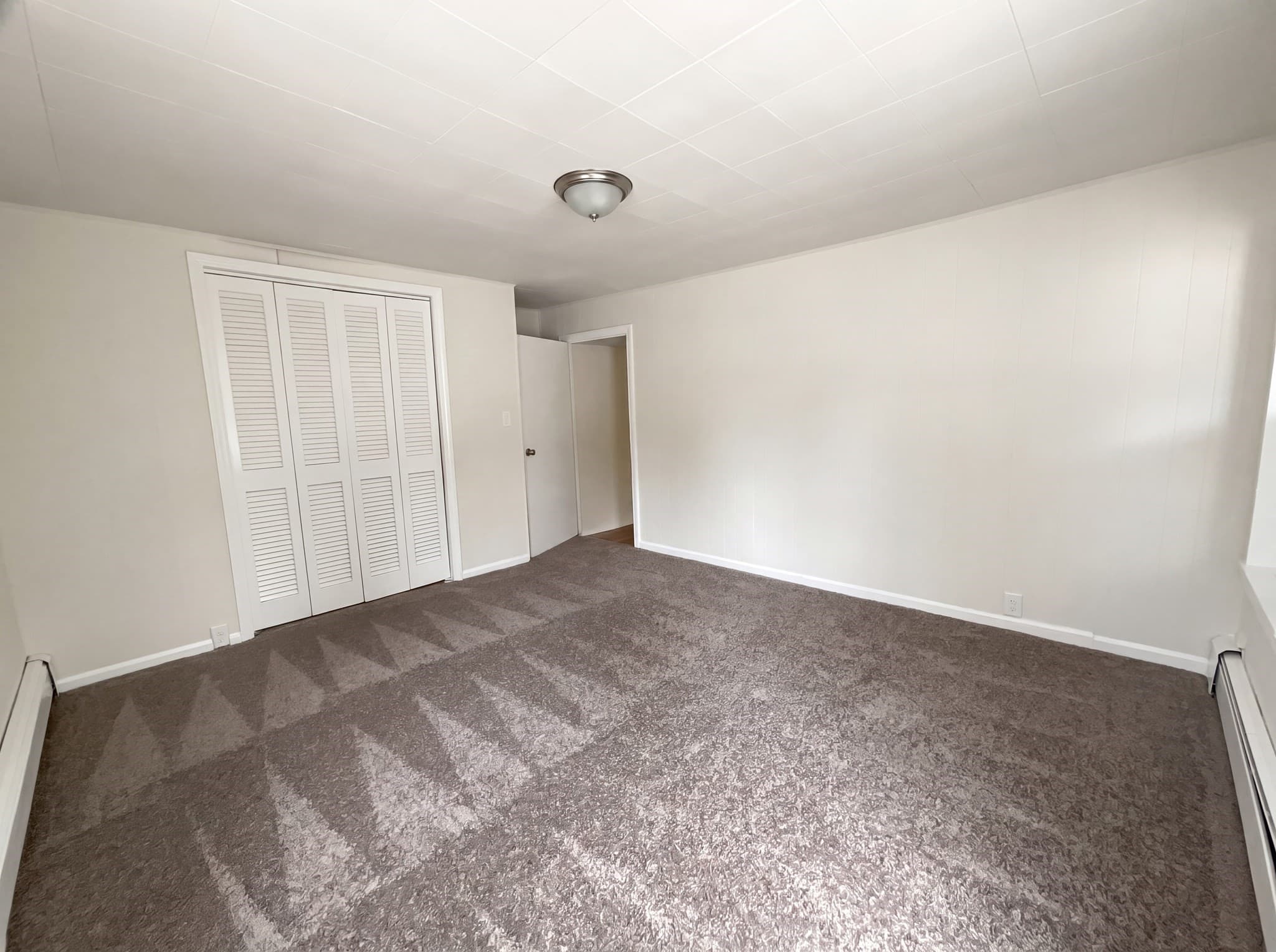 Single Family Residence at 361 Tremont St, Taunton MA 02780, photo 10 of 21