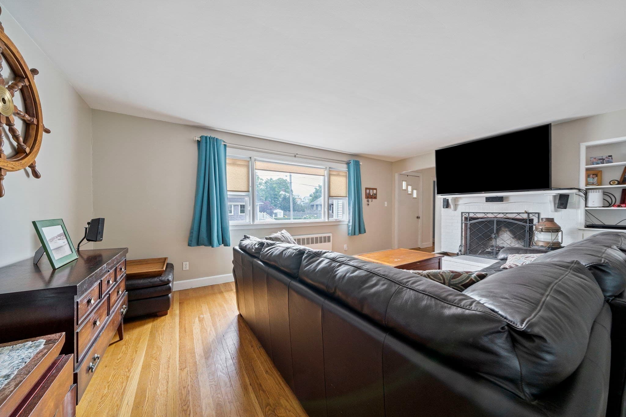 Single Family Residence at 15 D St, Hull MA 02045, photo 6 of 42