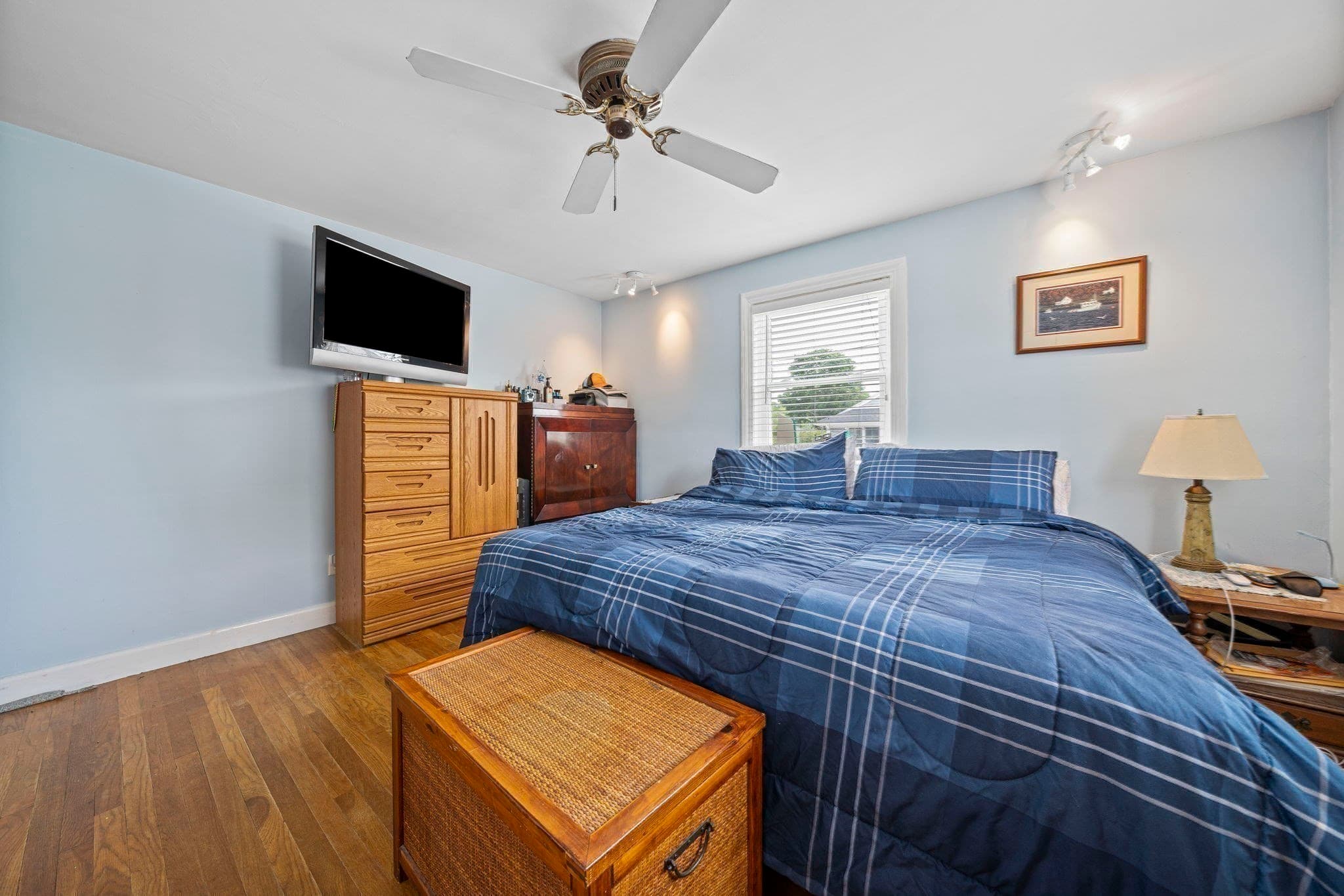 Single Family Residence at 15 D St, Hull MA 02045, photo 12 of 42