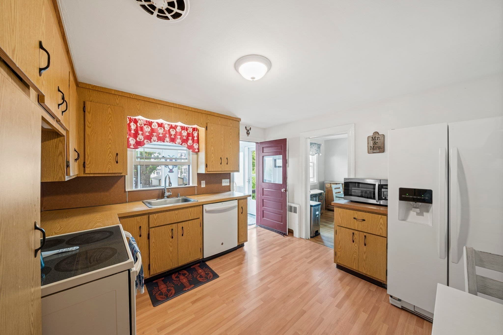Single Family Residence at 15 D St, Hull MA 02045, photo 3 of 42