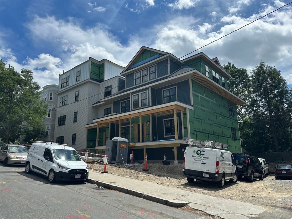 Condominium at 61 Montebello # 3, Boston MA 02130, photo 4 of 15