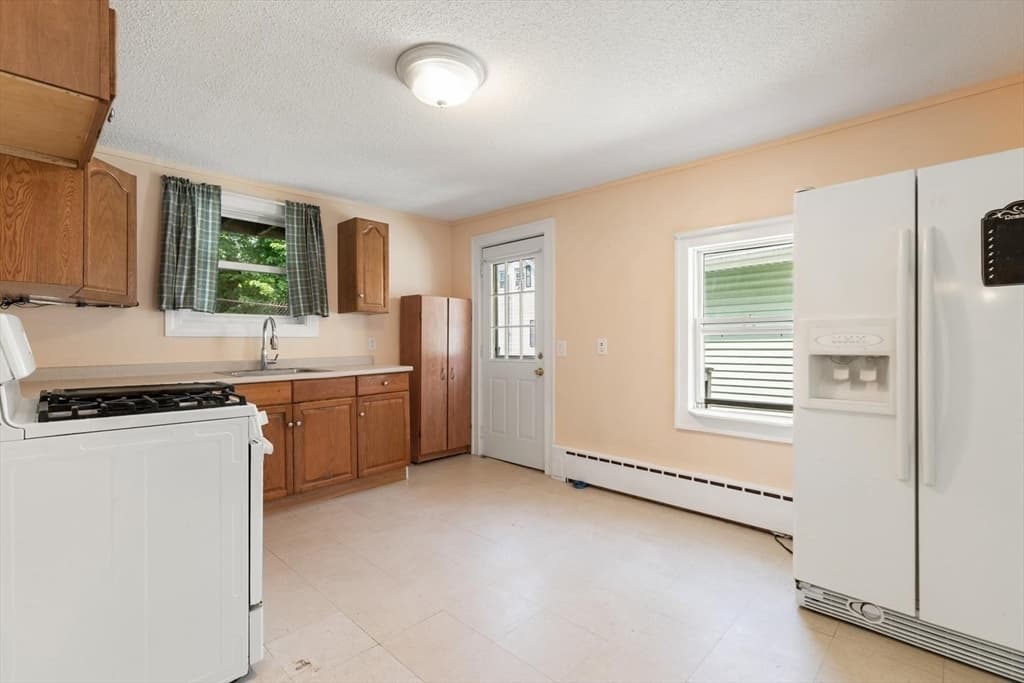 Multi Family at 6 Minot St, Stoneham MA 02180, photo 11 of 38