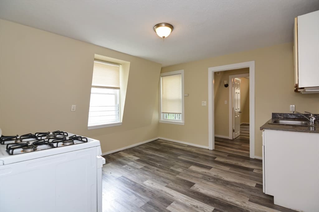 2 Family - 2 Units Up/Down at 10 Essex Ct, Lynn MA 01902, Lynn, photo 13 of 37