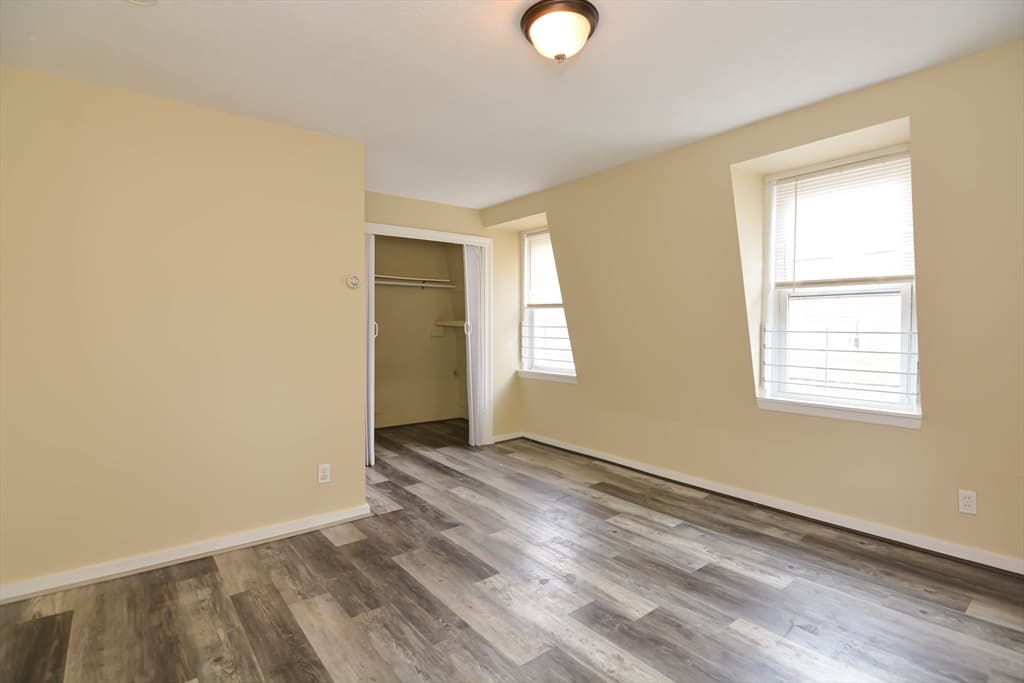 2 Family - 2 Units Up/Down at 10 Essex Ct, Lynn MA 01902, Lynn, photo 14 of 37