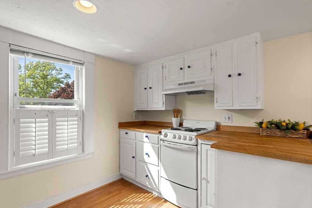 2 Mount Pleasant St # 4, Rockport MA 01966 photo 16