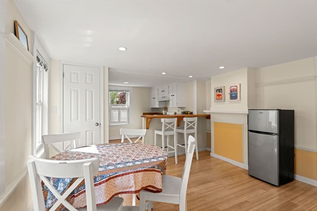 2 Mount Pleasant St # 4, Rockport MA 01966 photo 11