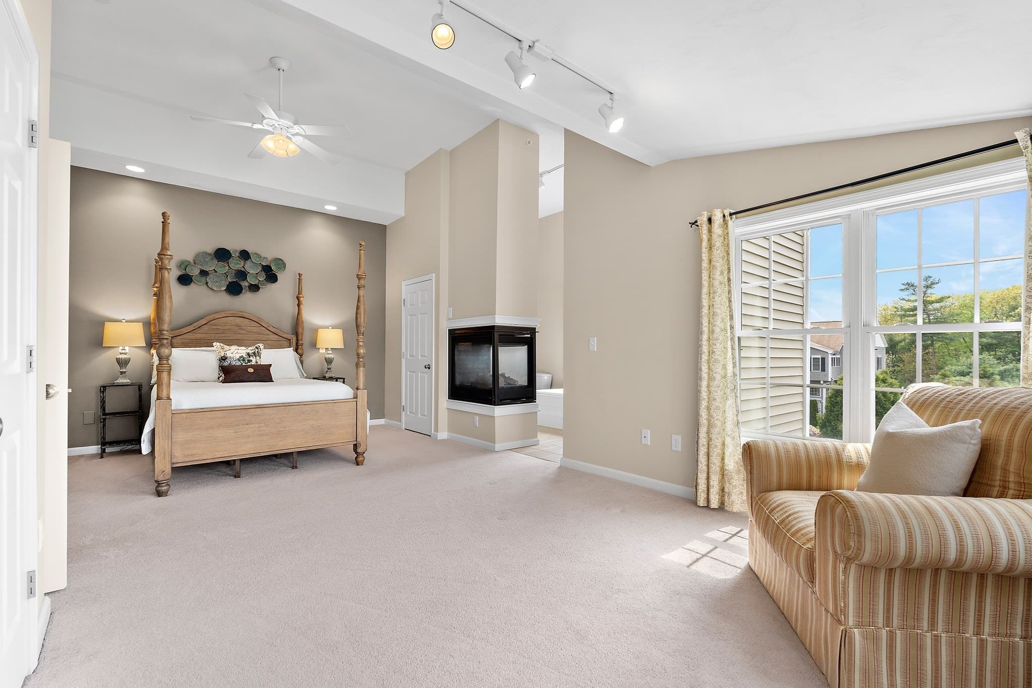 Condominium at 4 Paul Revere Path # 4, Hopkinton MA 01748, photo 23 of 32