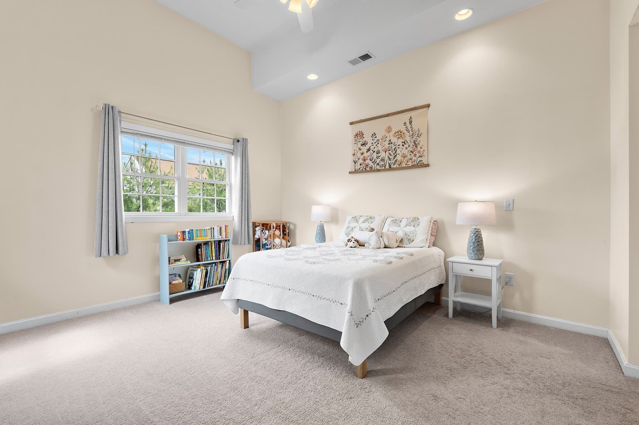 Condominium at 4 Paul Revere Path # 4, Hopkinton MA 01748, photo 26 of 32