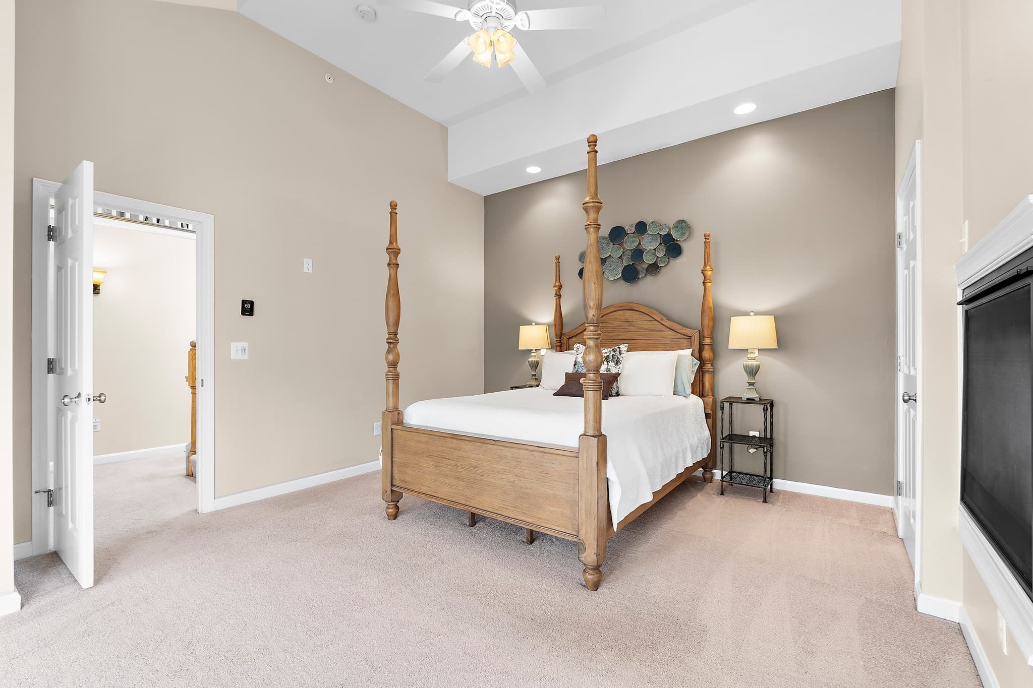 Condominium at 4 Paul Revere Path # 4, Hopkinton MA 01748, photo 22 of 32