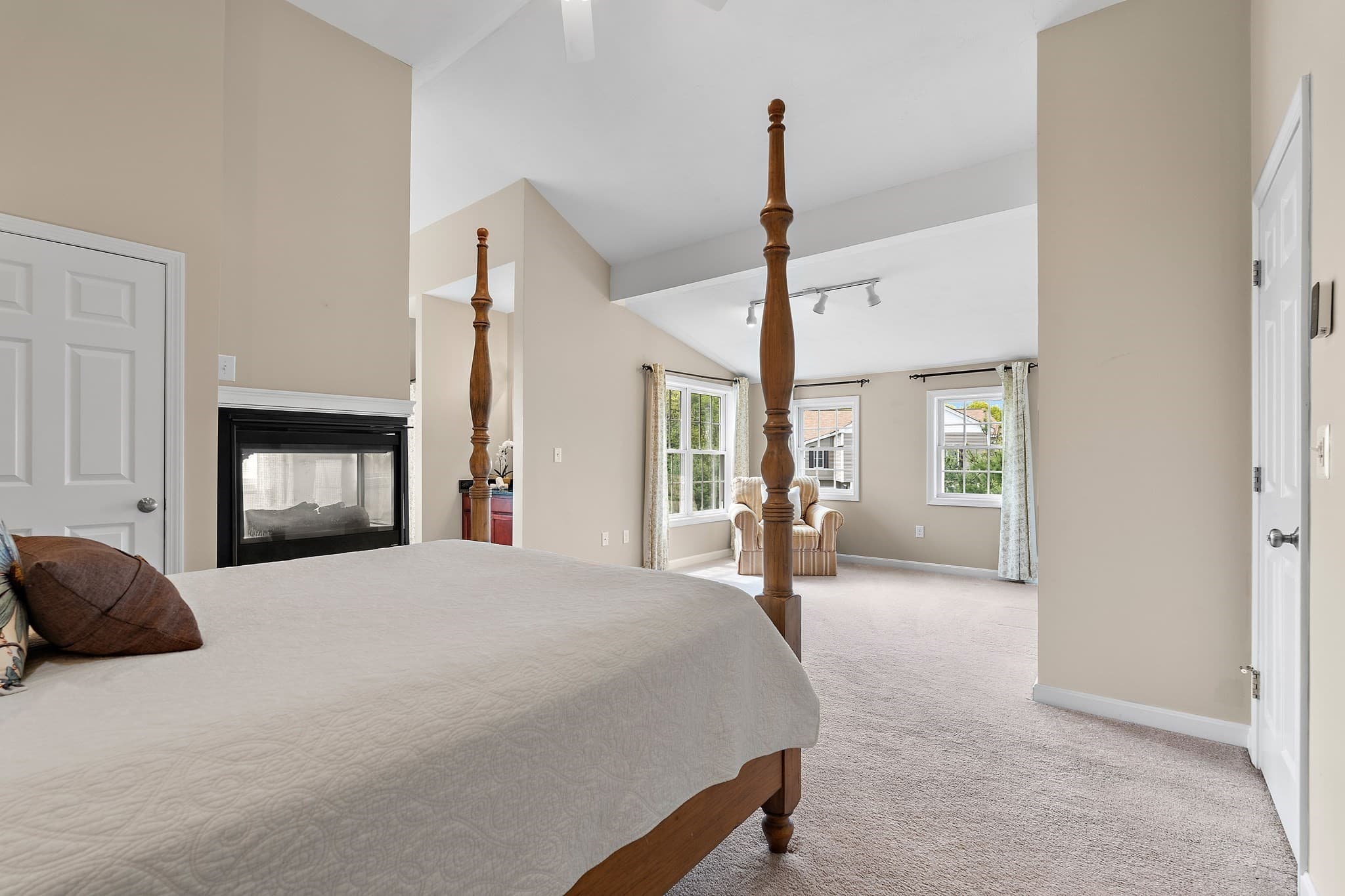 Condominium at 4 Paul Revere Path # 4, Hopkinton MA 01748, photo 21 of 32