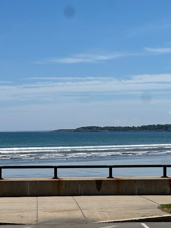Condominium at 285 Lynn Shore Drive # 308, Lynn MA 01902, Lynn, photo 7 of 29