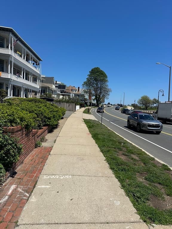 Condominium at 285 Lynn Shore Drive # 308, Lynn MA 01902, Lynn, photo 5 of 29