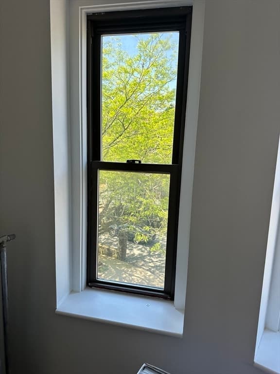 Condominium at 285 Lynn Shore Drive # 308, Lynn MA 01902, Lynn, photo 21 of 29