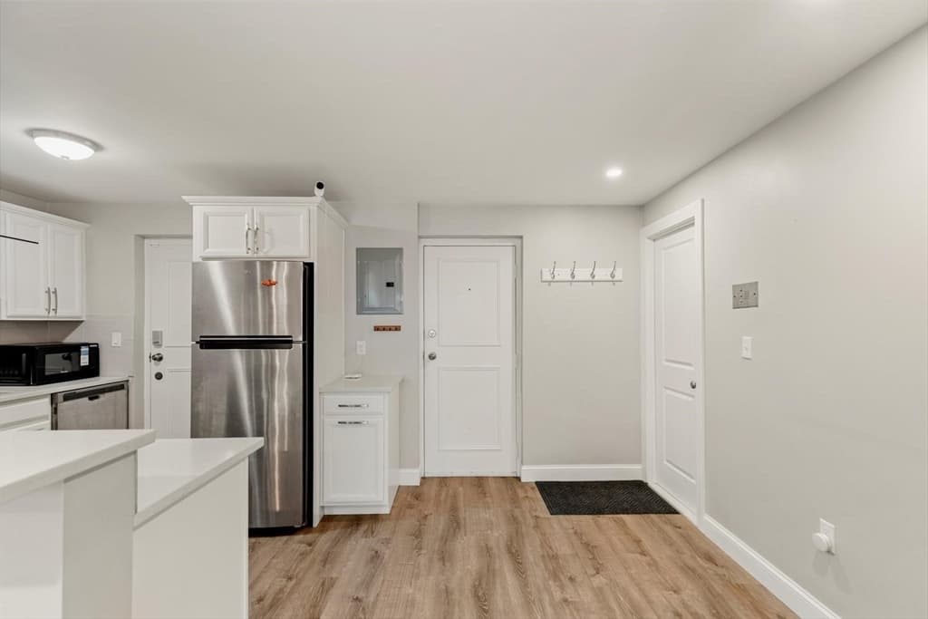26 W Wyoming Avenue # 2D, Melrose MA 02176 photo 7