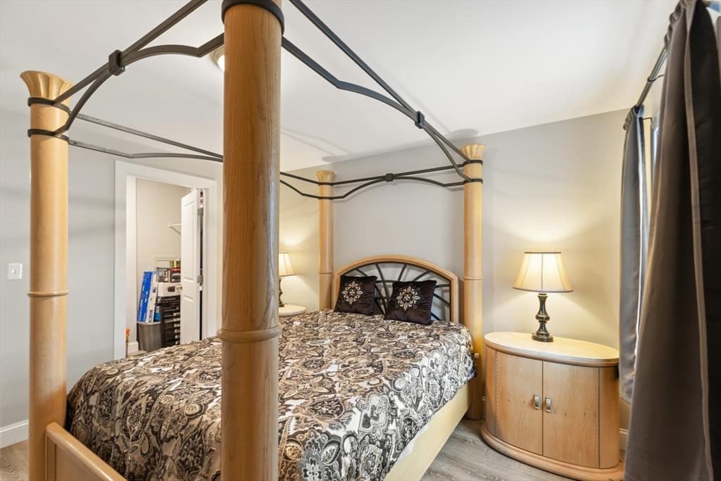 26 W Wyoming Avenue # 2D, Melrose MA 02176 photo 15