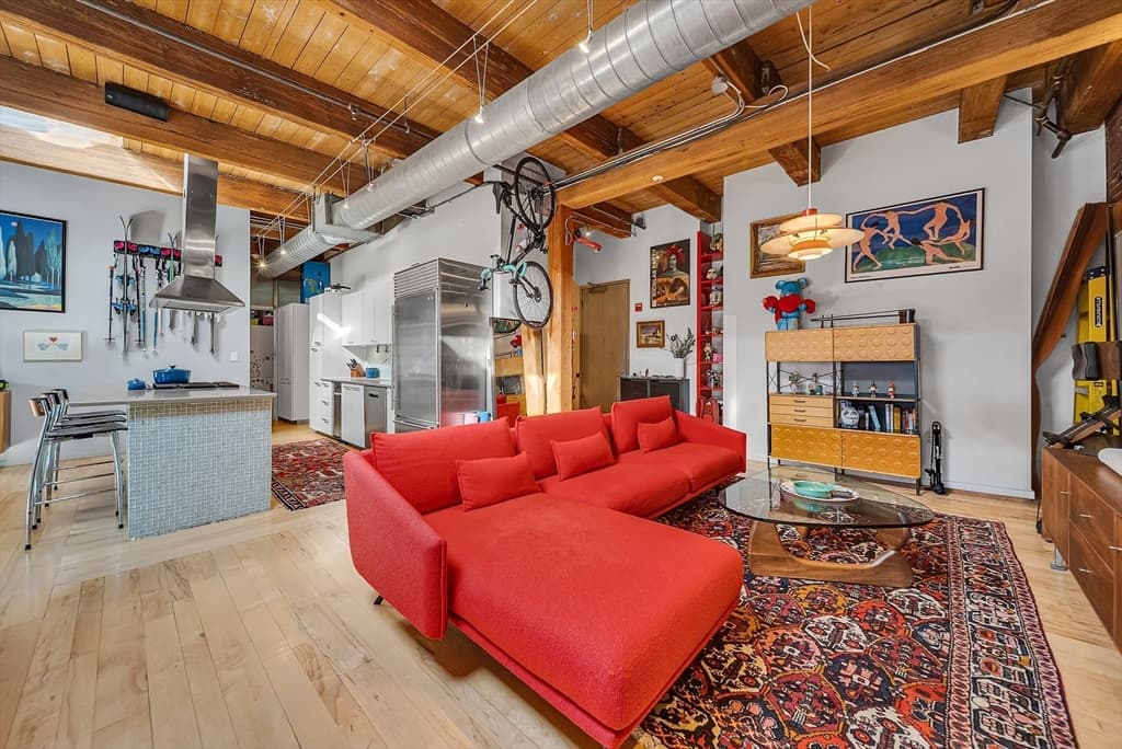 21 Wormwood St # 620, Boston MA 02210