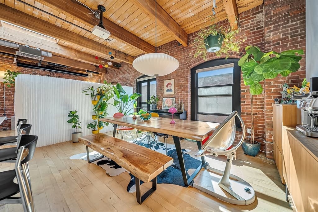 Condominium at 21 Wormwood St # 620, Boston MA 02210, photo 8 of 32