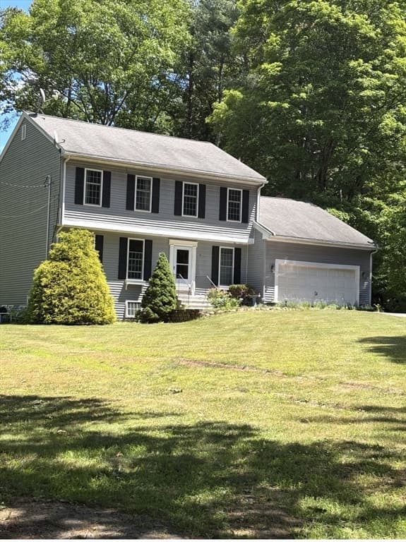 38 Lake Street, Spencer MA 01562
