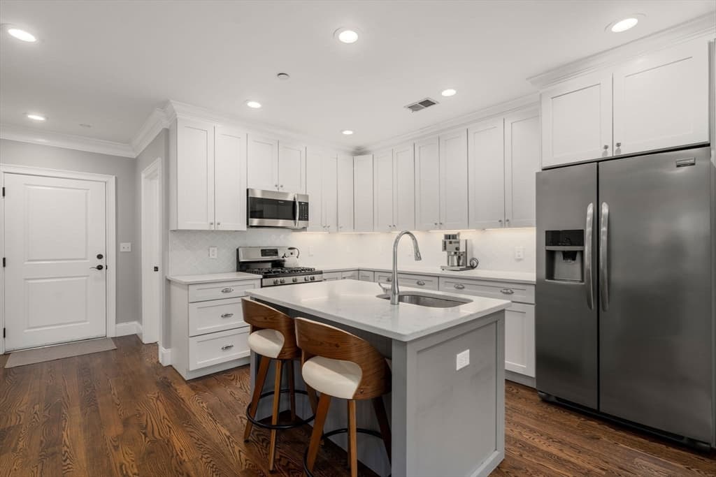 Condominium at 136 Sydney St # 5, Boston MA 02125, Boston, photo 5 of 19