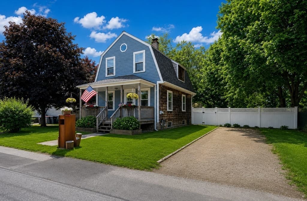 67 Coleman St, Seekonk MA 02771
