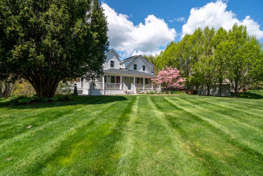 229 Parkerville Rd, Southborough MA 01772