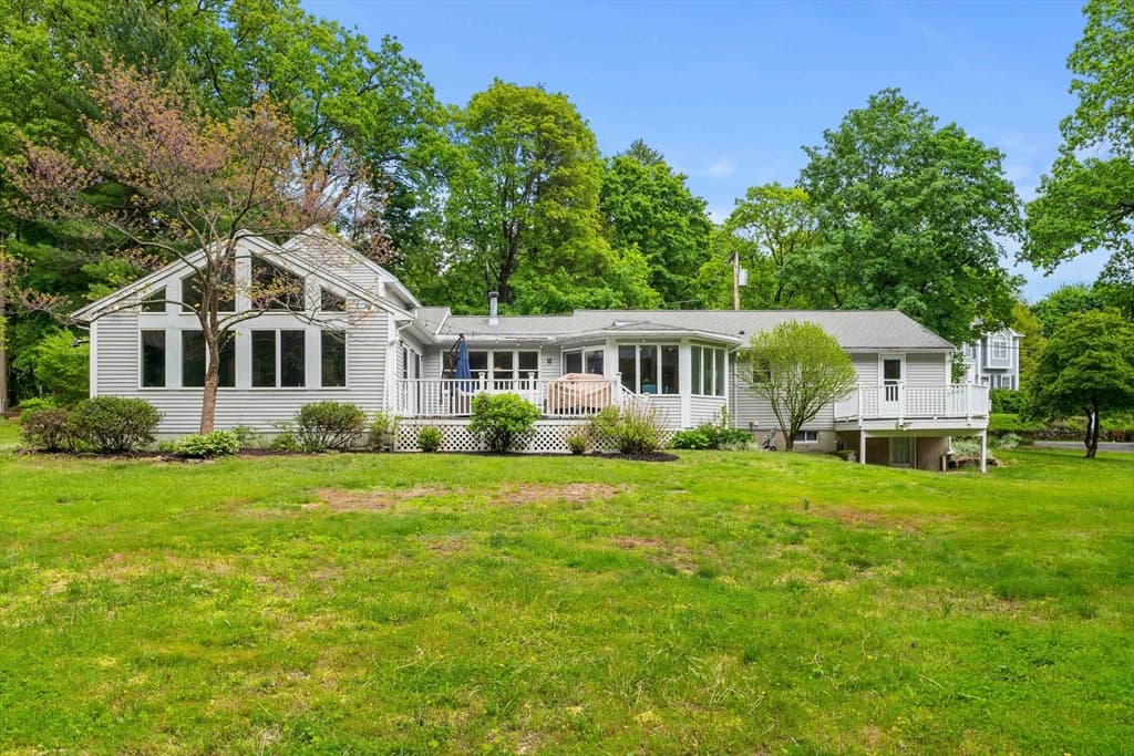 139 Hidden Rd, Andover MA 01810 photo 2