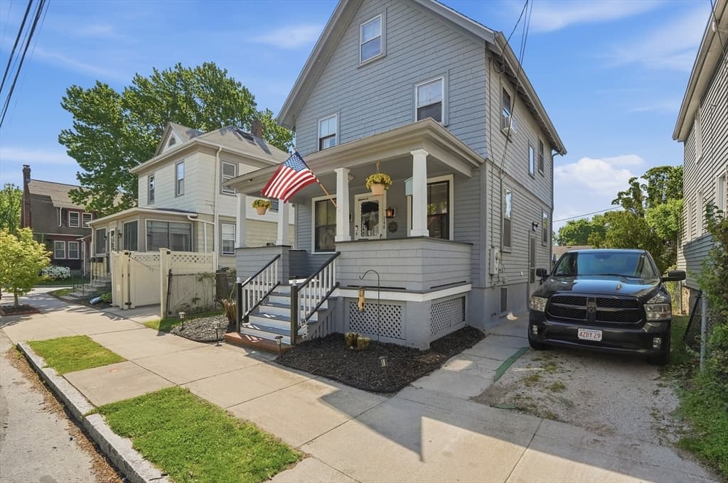 Single Family Residence at 146 Sycamore St, New Bedford MA 02740, New Bedford, photo 2 of 34