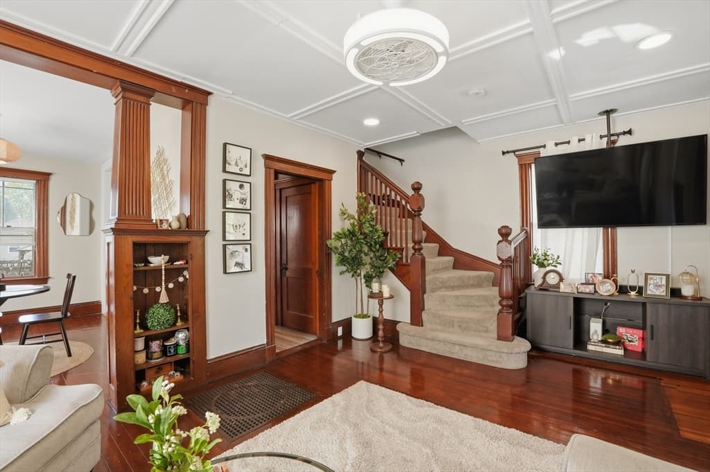 Single Family Residence at 146 Sycamore St, New Bedford MA 02740, New Bedford, photo 9 of 34
