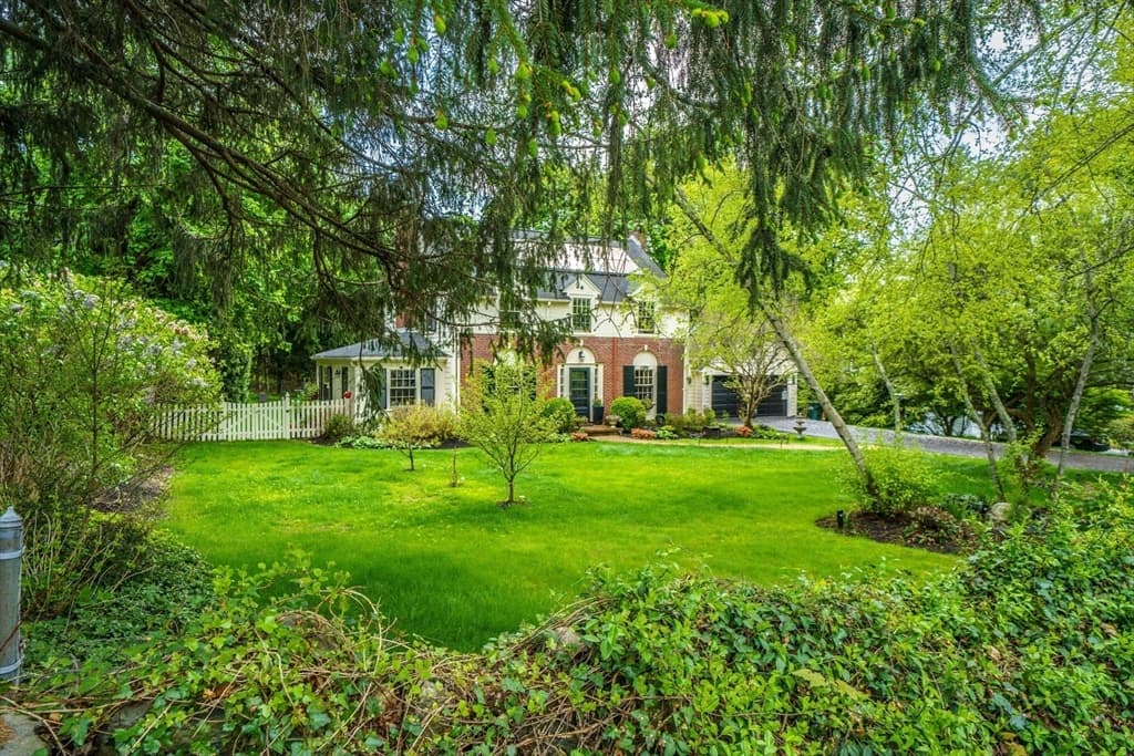 3 Viles Street, Weston MA 02493