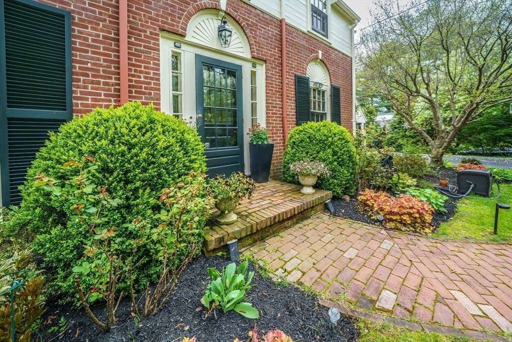 Single Family Residence at 3 Viles Street, Weston MA 02493, Weston, photo 5 of 17