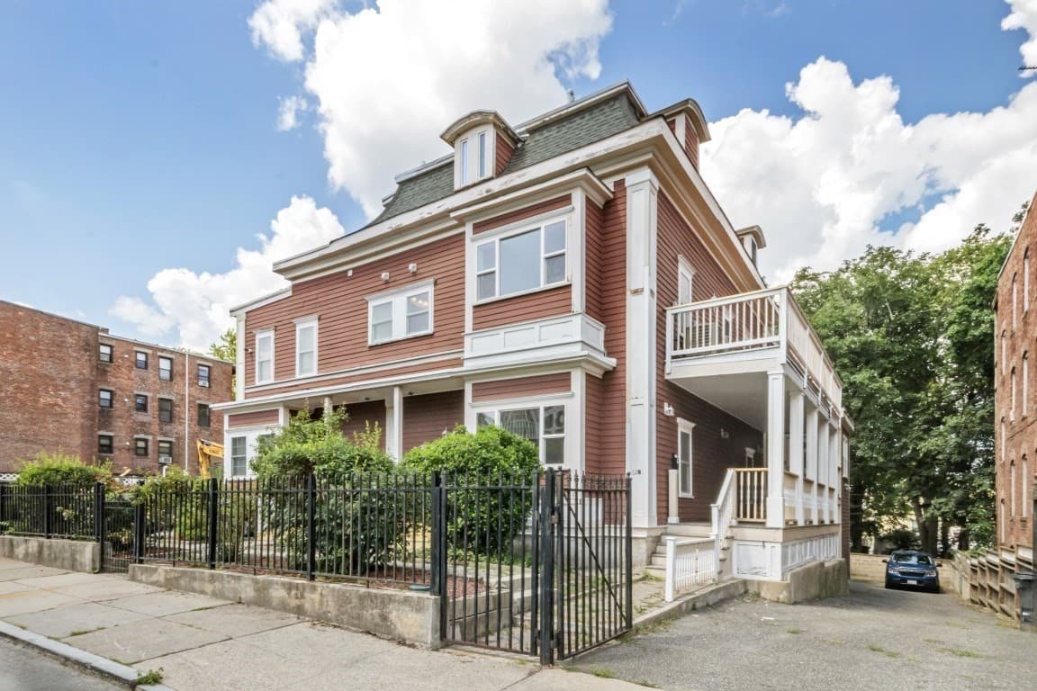 62 Clifford St # A, Boston MA 02119