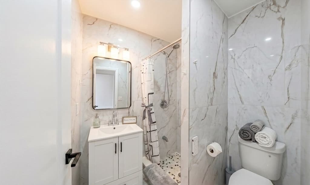 146 Pierce St, Malden MA 02148 photo 4