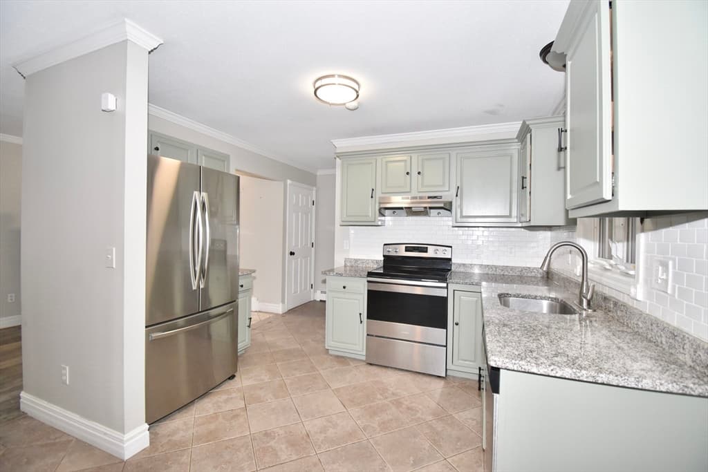 183 Jewett St, Springfield MA 01129 photo 6