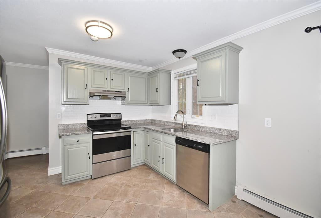 183 Jewett St, Springfield MA 01129 photo 5