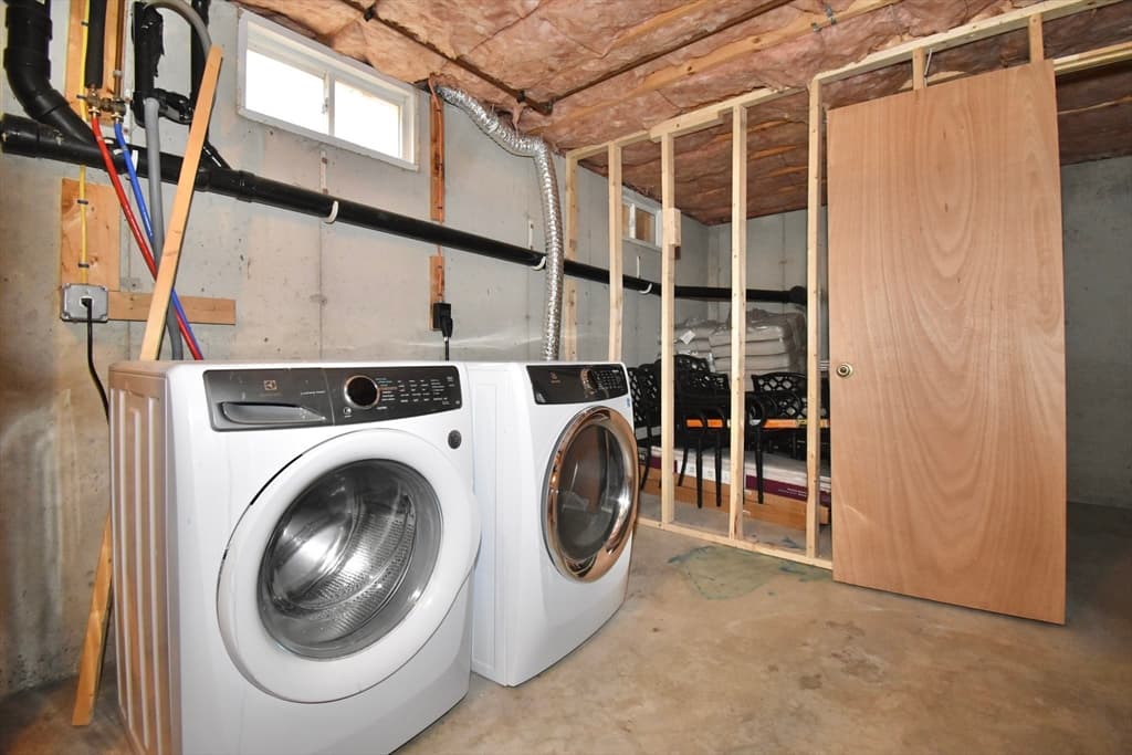 183 Jewett St, Springfield MA 01129 photo 19