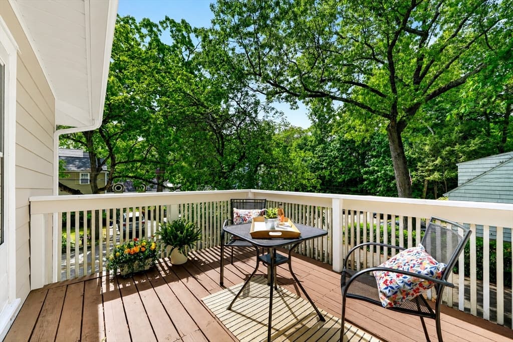 288 Auburndale Ave # B, Newton MA 02466
