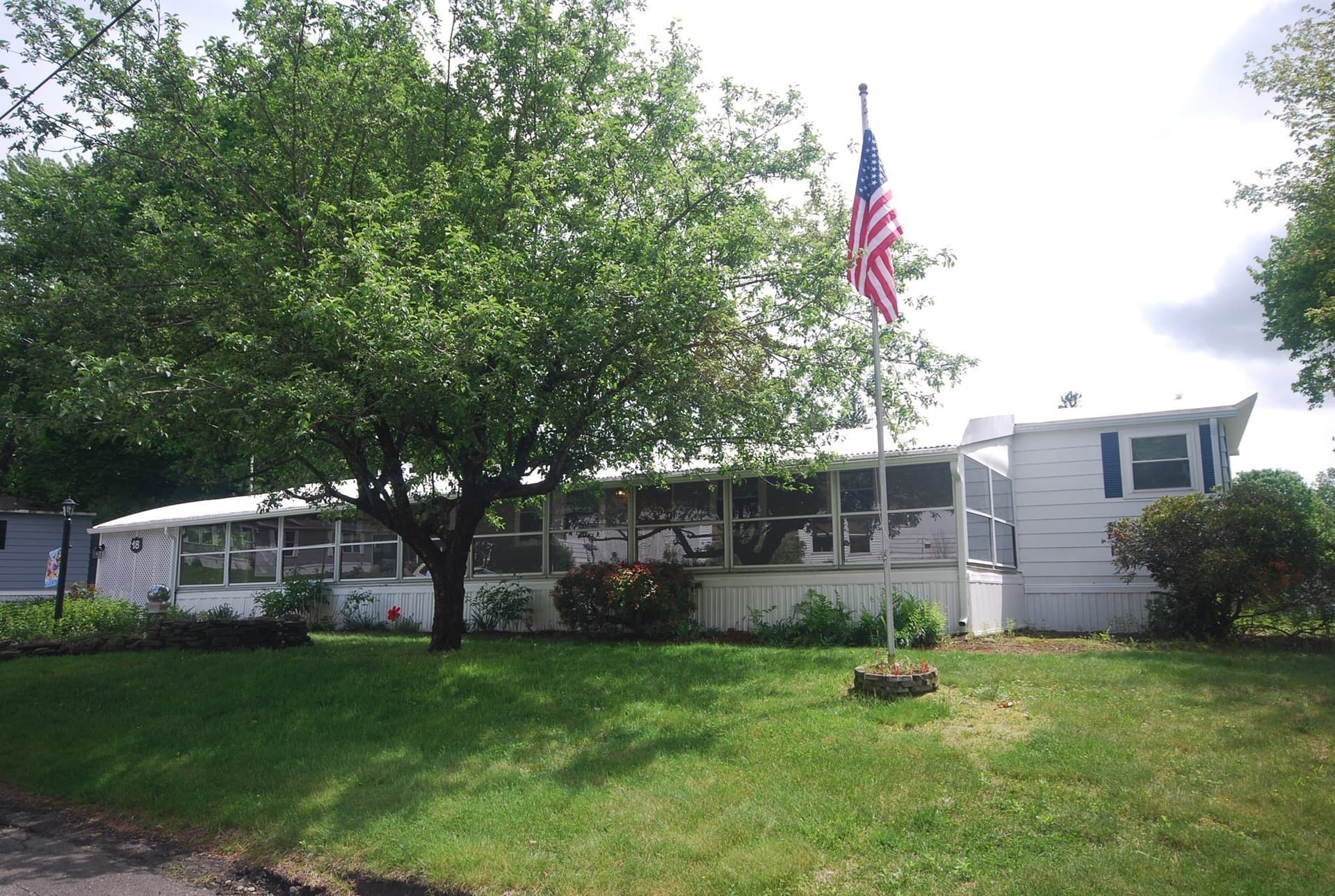 18 Riverview Circle, Brimfield MA 01010