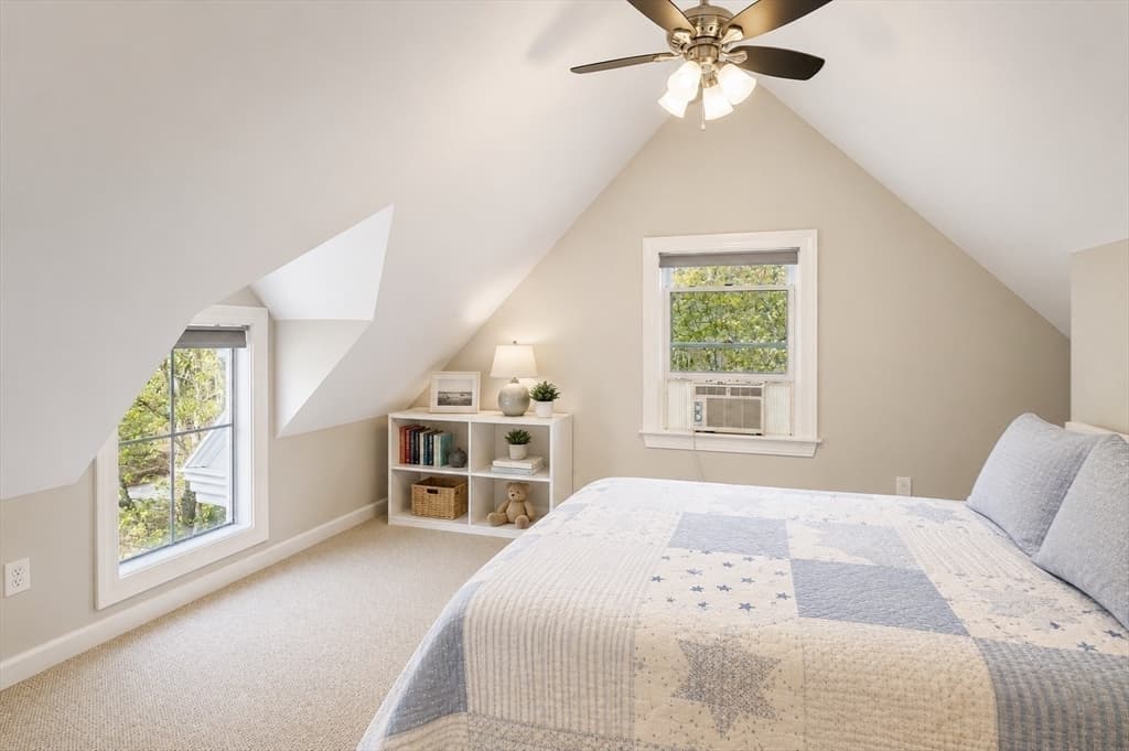 Single Family Residence at 10 North Bog Rd, Edgartown MA 02539, Edgartown, photo 26 of 34
