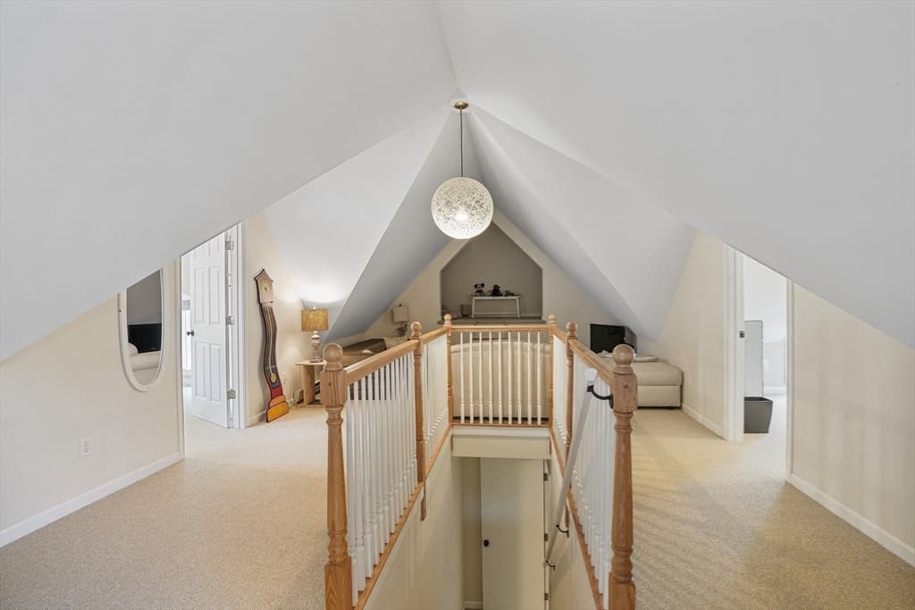 Single Family Residence at 10 North Bog Rd, Edgartown MA 02539, Edgartown, photo 24 of 34