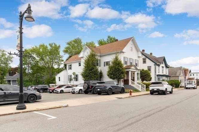 Single Family Residence at 50 Albion St, Wakefield MA 01880, photo 5 of 35