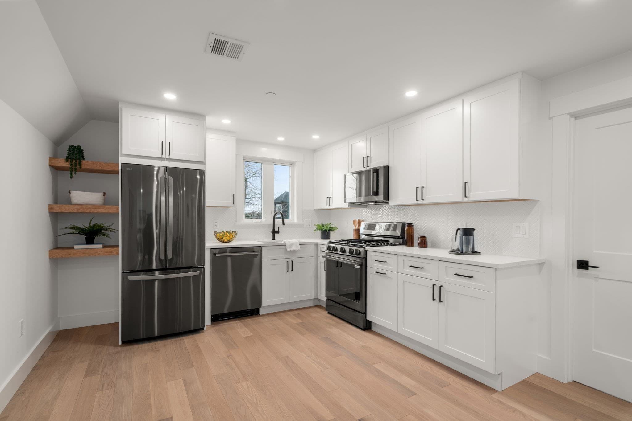 Condominium at 26 Adelaide Street # 3, Boston MA 02130, photo 6 of 21