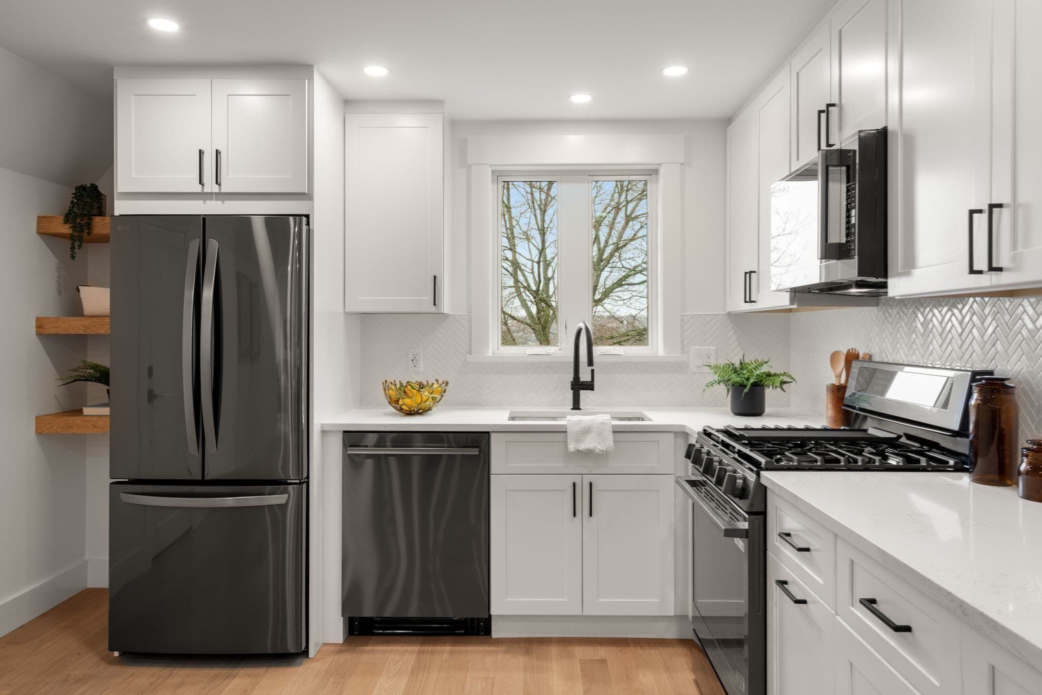 Condominium at 26 Adelaide Street # 3, Boston MA 02130, photo 7 of 21