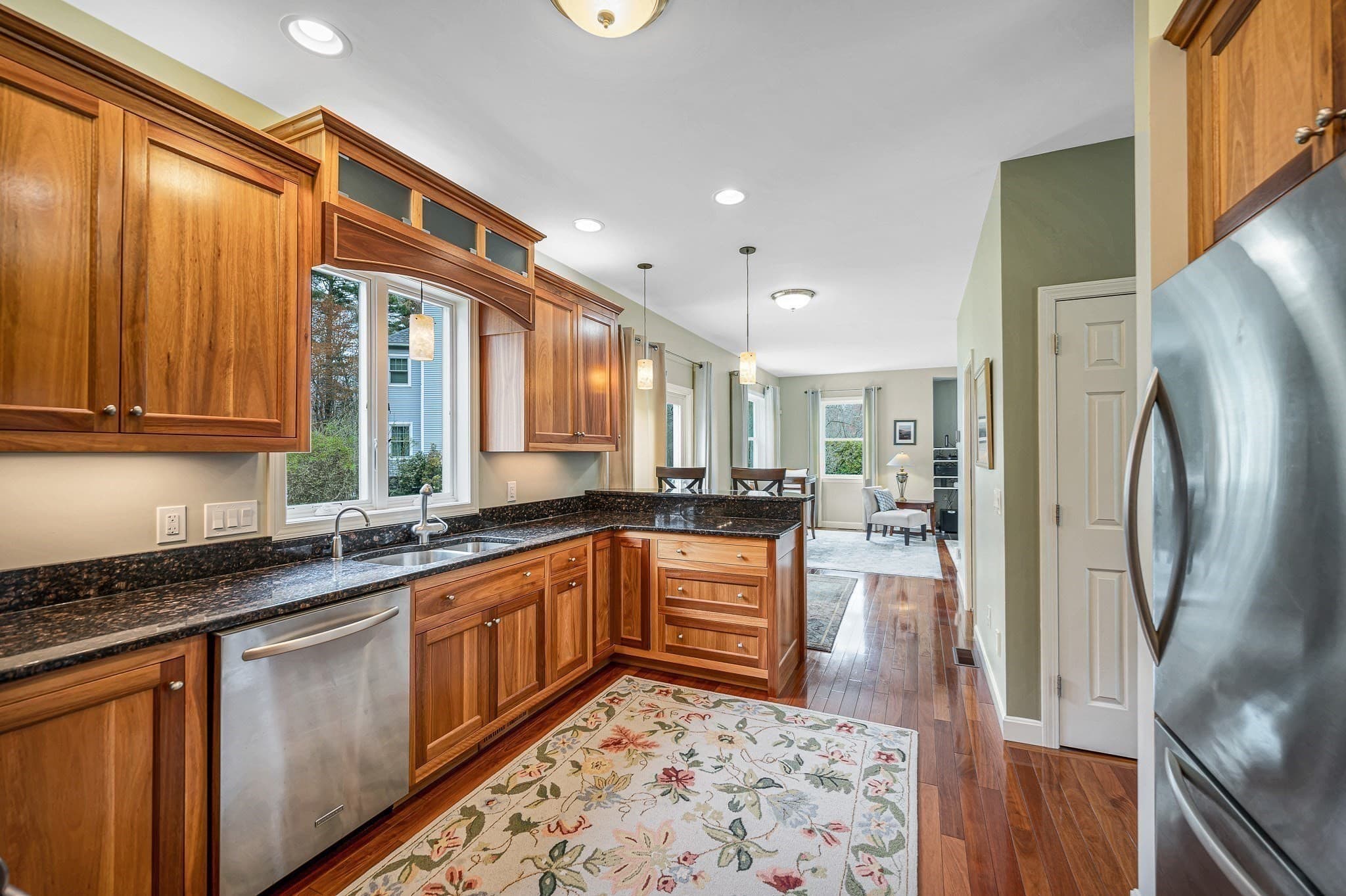 Single Family Residence at 37 Beechwood Dr, Haverhill MA 01832, Haverhill, photo 18 of 38