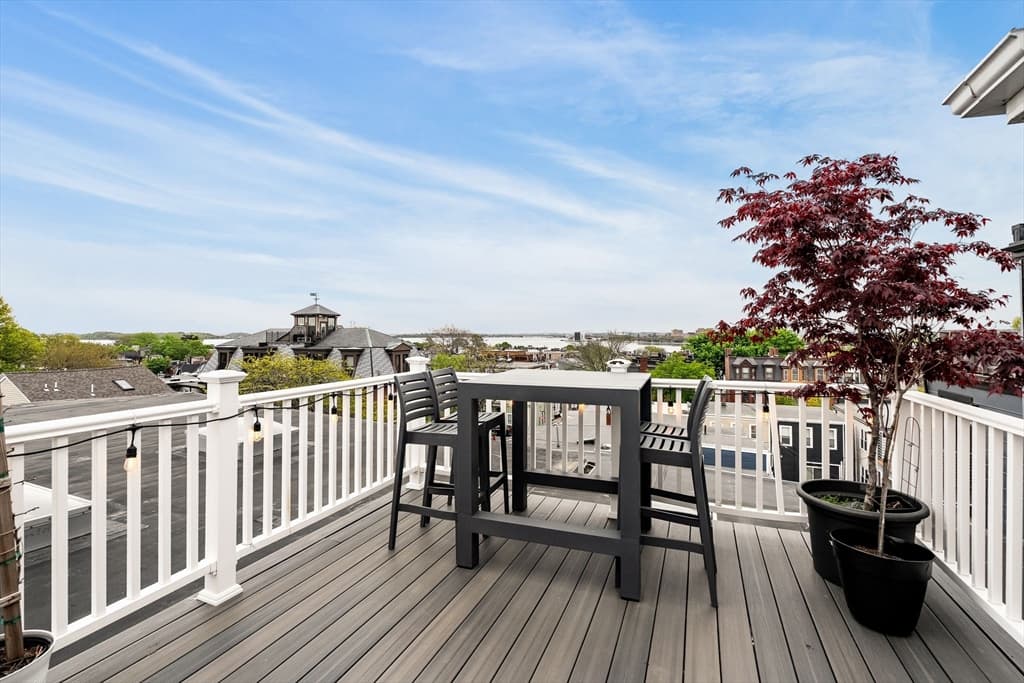 Condominium at 133 I St # 3, Boston MA 02127, photo 17 of 21
