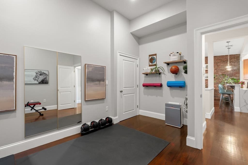 Condominium at 133 I St # 3, Boston MA 02127, photo 14 of 21
