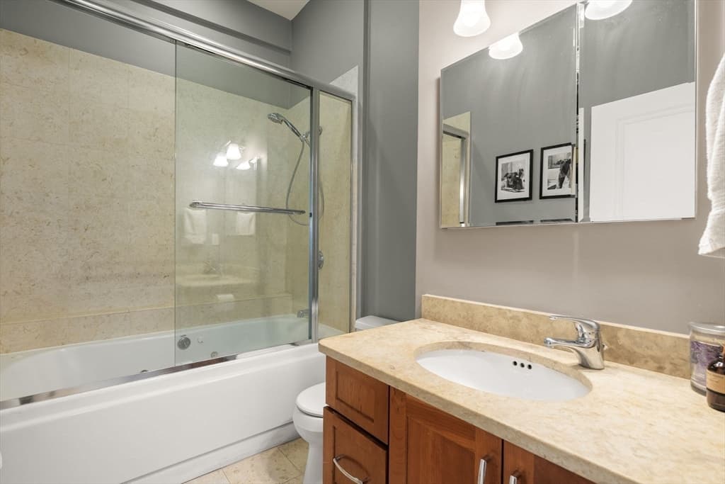 Condominium at 133 I St # 3, Boston MA 02127, photo 15 of 21