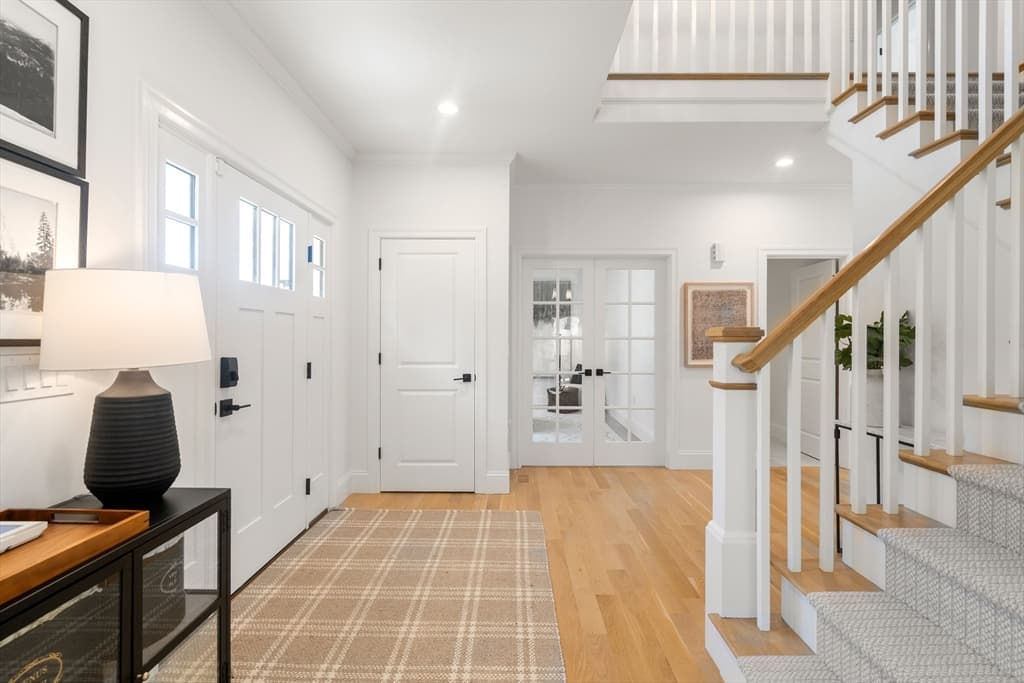 Single Family Residence at 1 Rogers Brook East, Andover MA 01810, photo 2 of 31