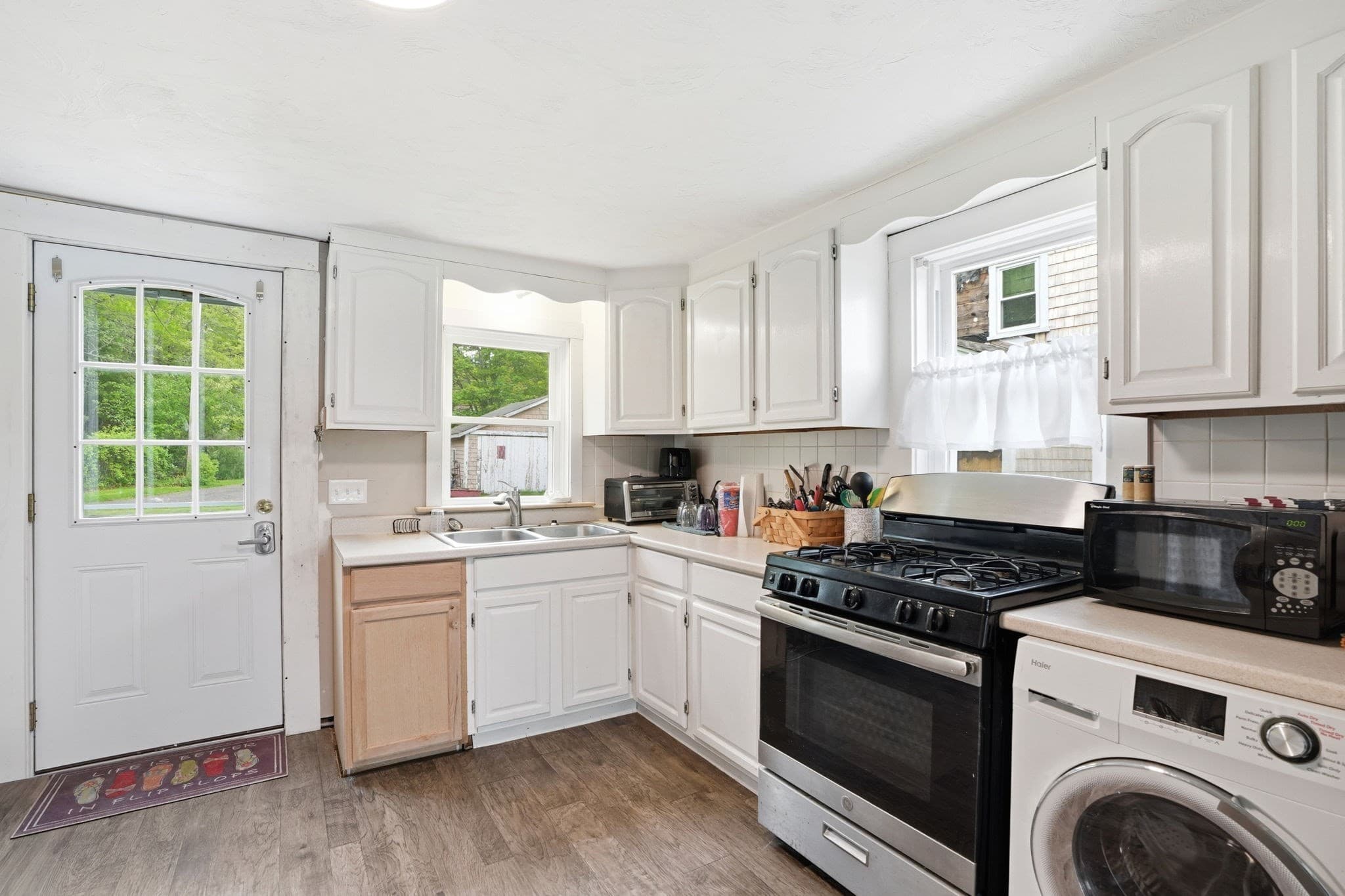 Single Family Residence at 63 Oakdale Ave, Marion MA 02738, Marion, photo 13 of 30
