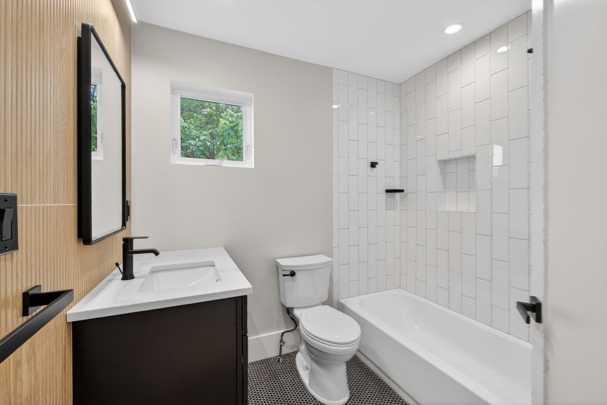 Condominium at 29 Hanson St # 2, Somerville MA 02143, photo 12 of 42