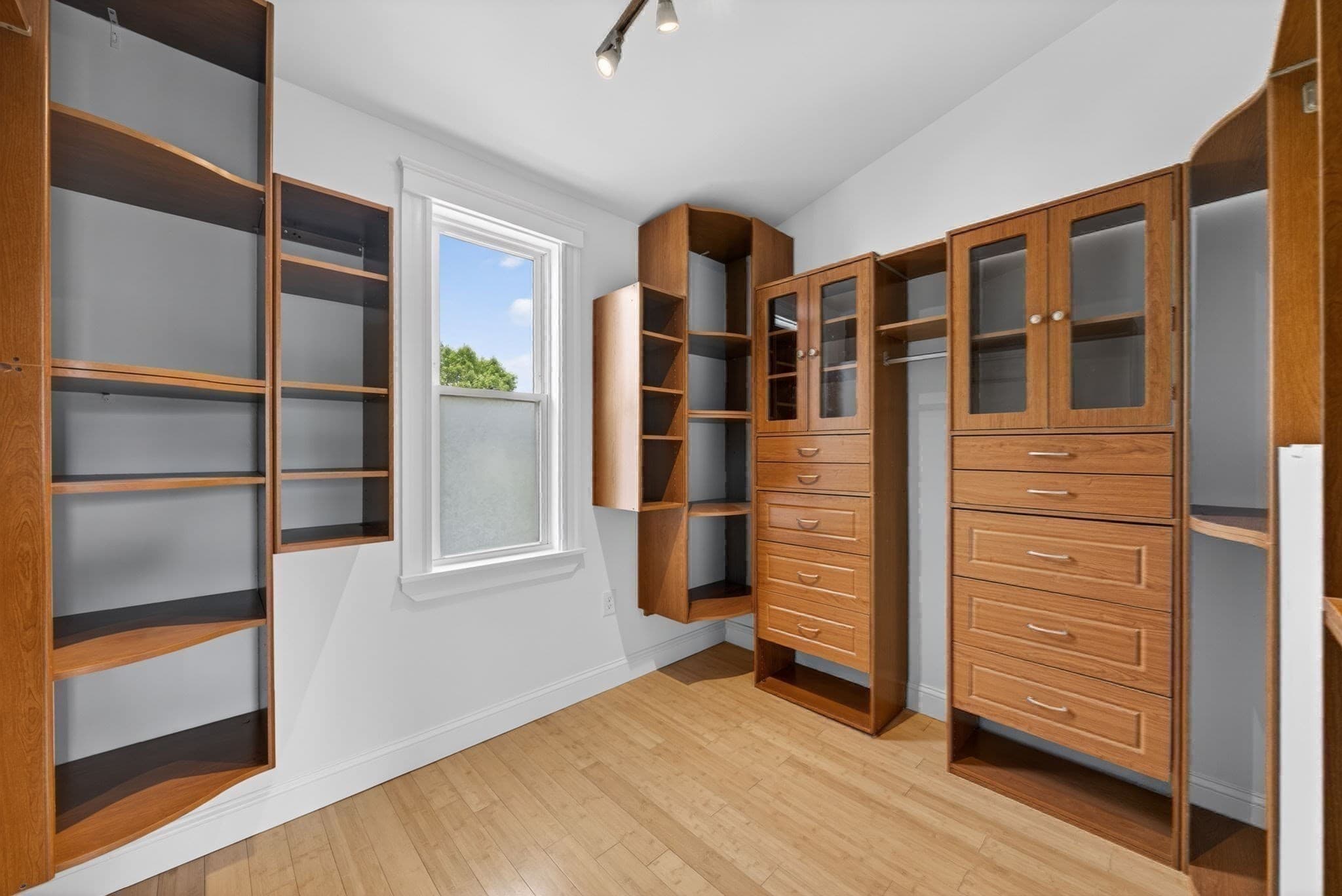 Condominium at 29 Hanson St # 2, Somerville MA 02143, photo 24 of 42